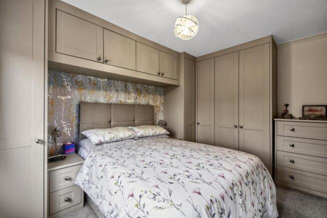 3 bed Terraced for sale Image 10