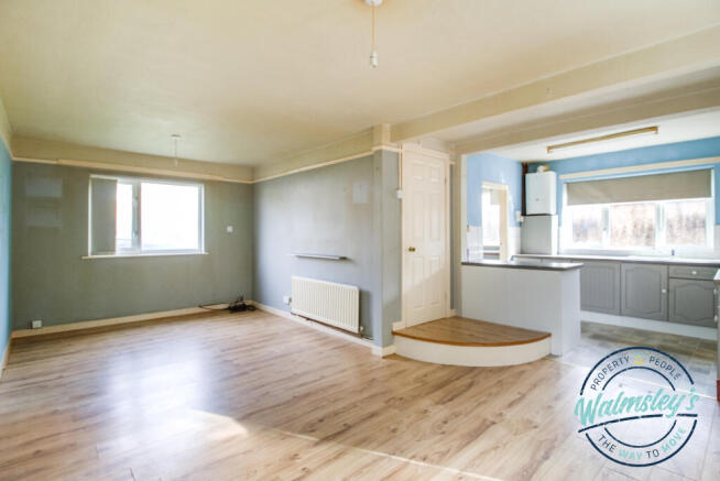 Open plan kitchen & family room