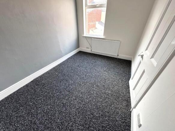 3 bed Terraced to rent Image 8