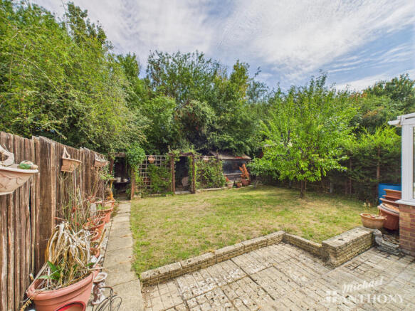 CAM03218G0-PR0738-STILL015