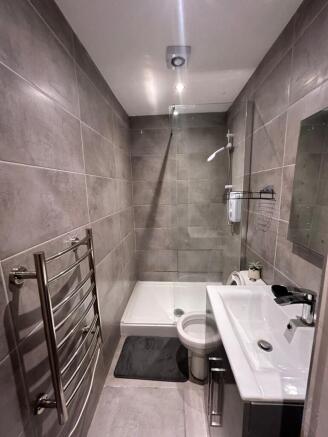 1 bed Apartment to rent Image 5