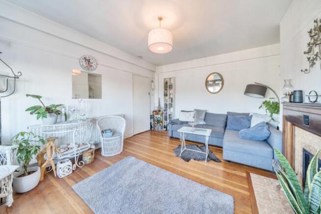 931717 (2)