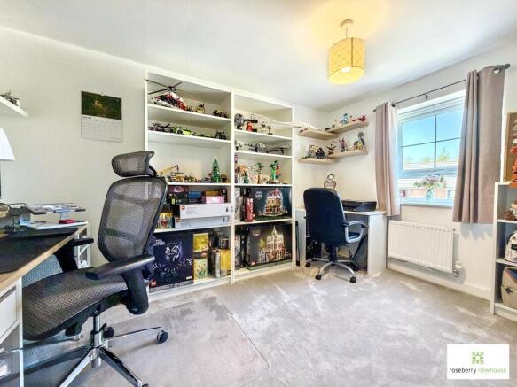 4 bed Semi-Detached for sale Image 12