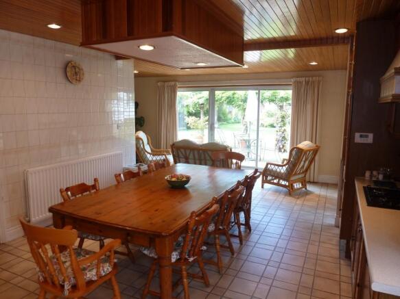Kithchen/sunroom