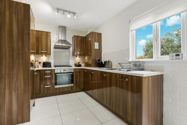 Kitchen/ Dining Area