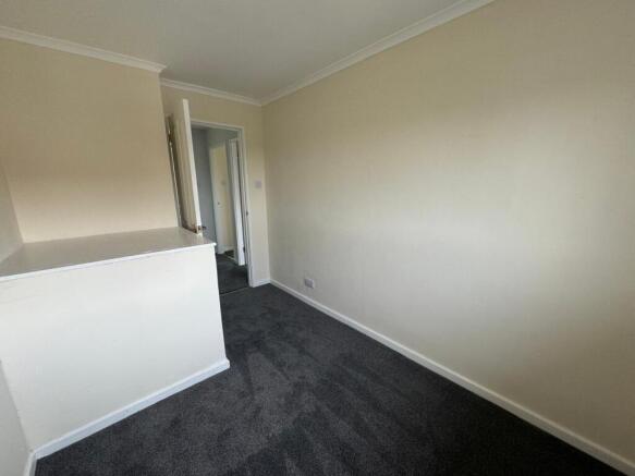 3 bed Semi-Detached to rent Image 5