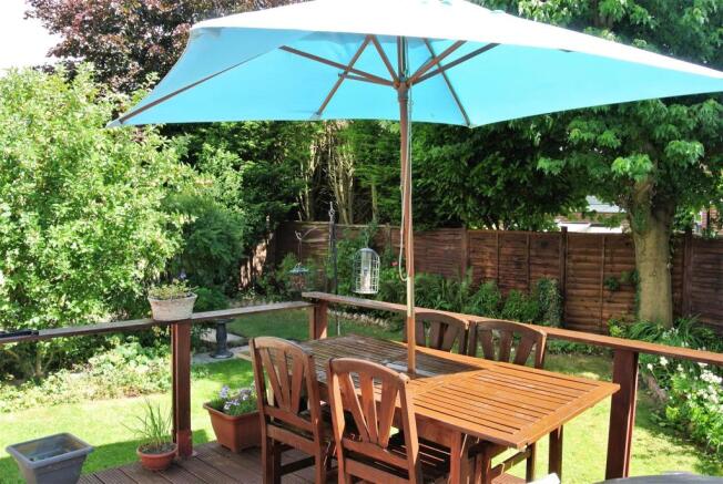 Rear Garden alt2.JPG
