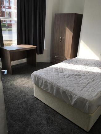 10) 14 Cranbrook Avenue Bedroom 2 17.09.2020.jpg