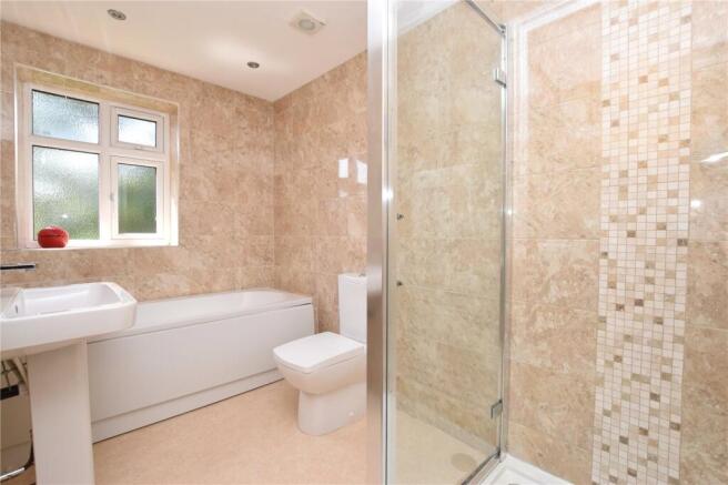4 bed Detached for sale Image 5