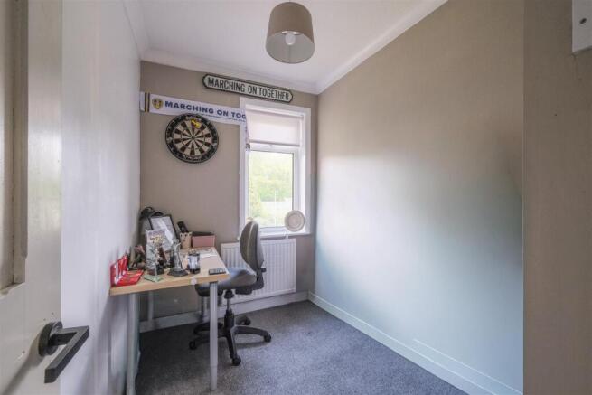 3 bed Terraced for sale Image 10