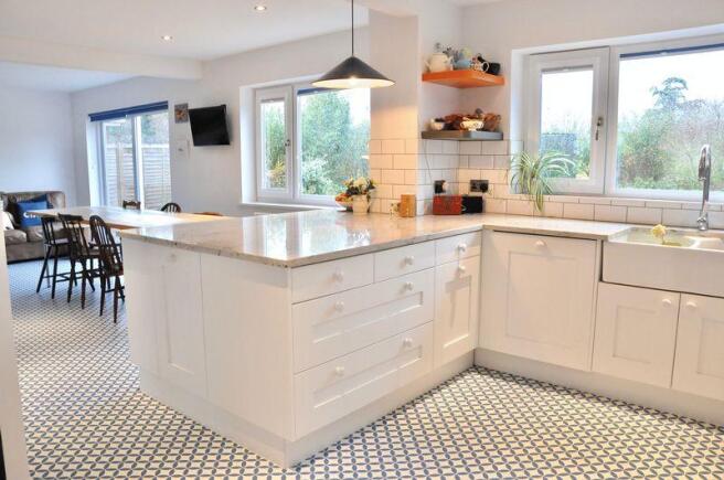Kitchen/Diner/...