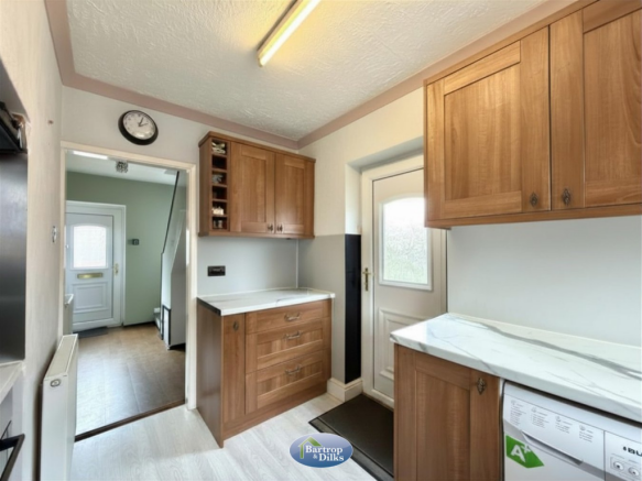 2 bed Semi-Detached for sale Image 6