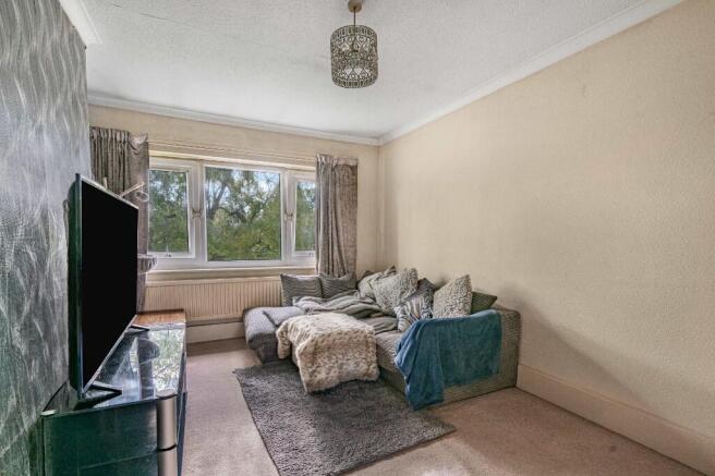 1 bed Flat for sale Image 4