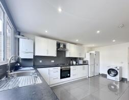 16, Barchester Close, Uxbridge UB8 2JY