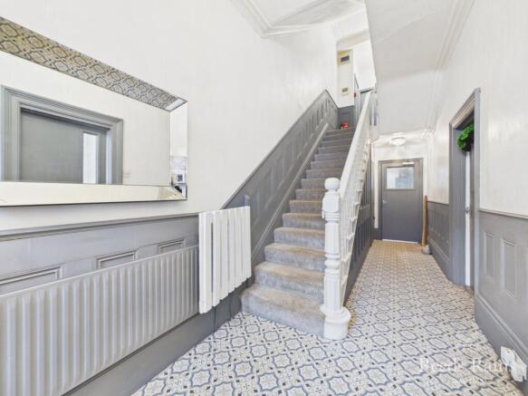9 bed Semi-Detached for sale Image 10