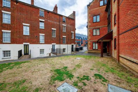 Regent Court, Reading