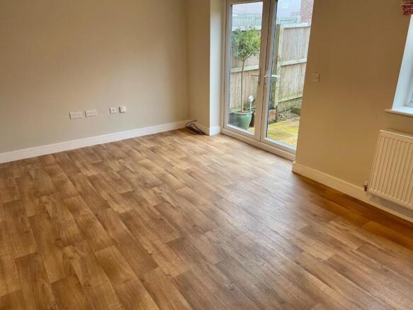 3 bed House to rent Image 4