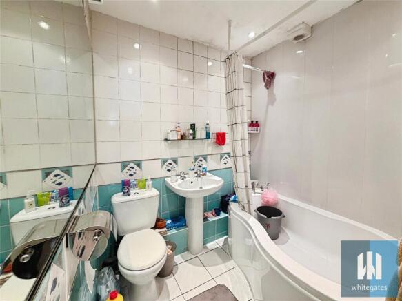2 bed Apartment for sale Image 8