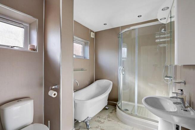 Master En-suite