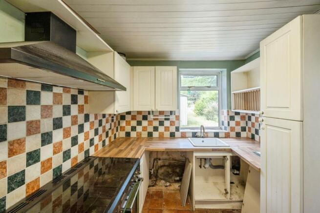 2 bed Semi-Detached for sale Image 8