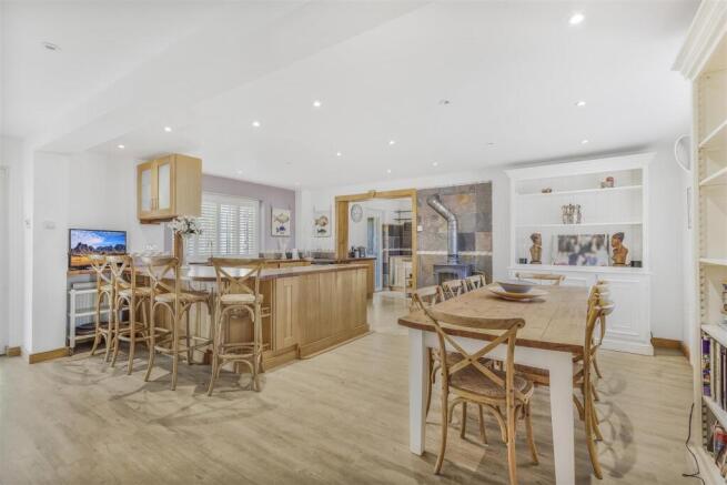 Open Plan Kitchen/Dining Area