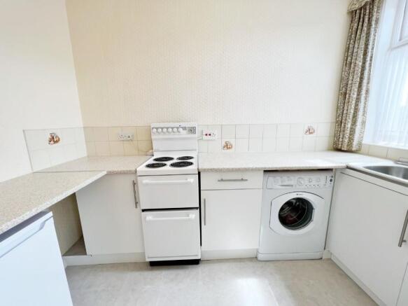 Kitchen pic 3.jpg