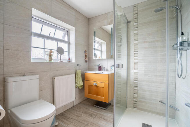 4 bed Semi-Detached for sale Image 10