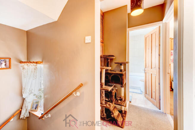 3 bed Semi-Detached for sale Image 9
