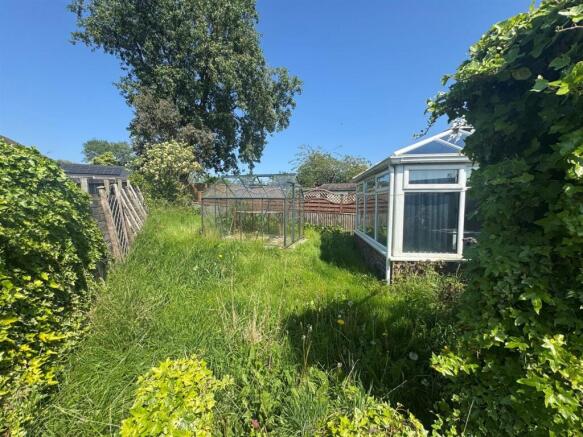 Meadow Lane, Eastfield, Scarborough photo 3