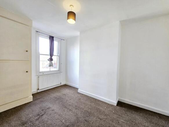 4 bed Terraced for sale Image 9