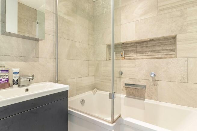 Master Bedroom Ensuite.jpg