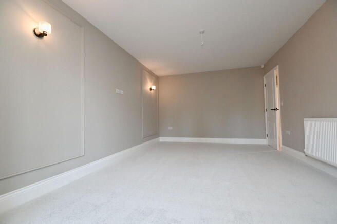 4 bed Detached for sale Image 7