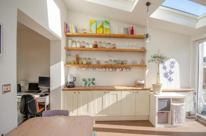 Kitchen pic 4.jpg