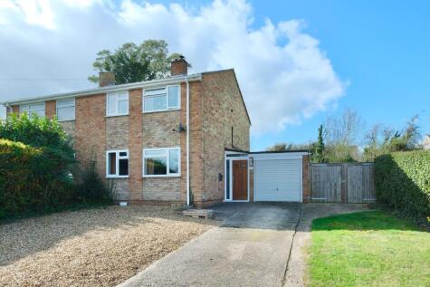 Laxton Close, Eaton Ford, St. Neots, Cambridgeshire, PE19