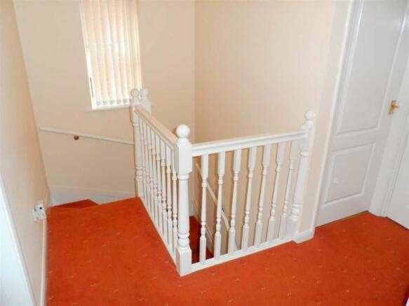 FIRST FLOOR LANDING