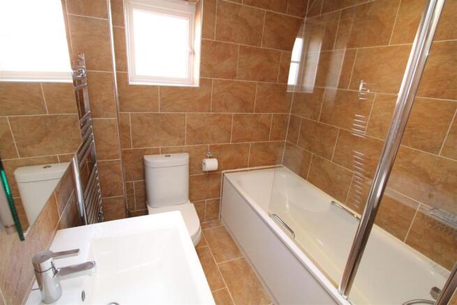 Bathroom.JPG