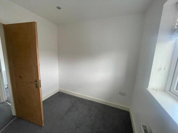 3 bed Semi-Detached to rent Image 11