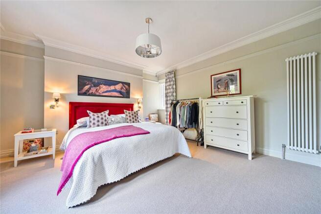 5 bed Semi-Detached for sale Image 12
