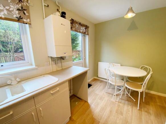 Kitchen pic 4.jpg