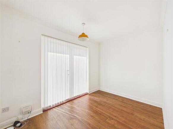 2 bed Semi-Detached Bungalow for sale Image 6