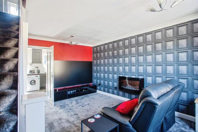 2 bed Terraced for sale Image 3