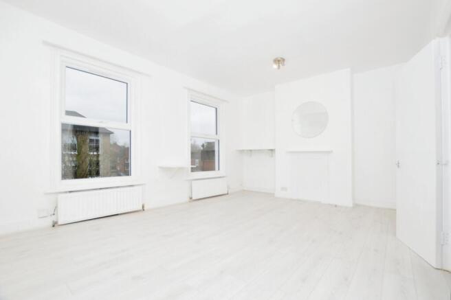 e179fed5-bedroom 202