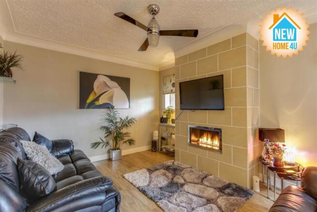 SITTING ROOM: