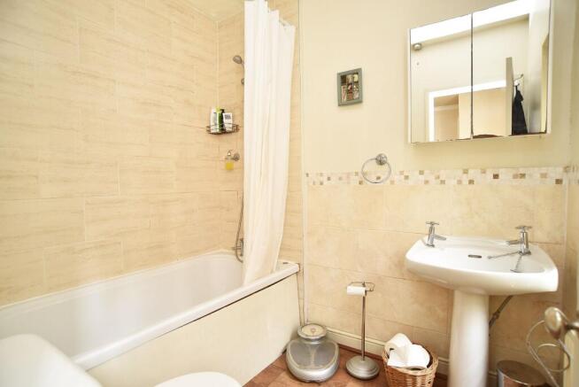 2 bed Terraced for sale Image 8