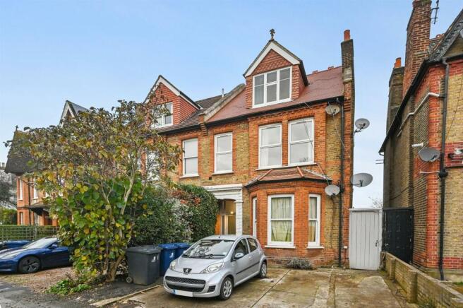RCREE- flat 2, 51 warwick road- exterior 1 (1).jpg