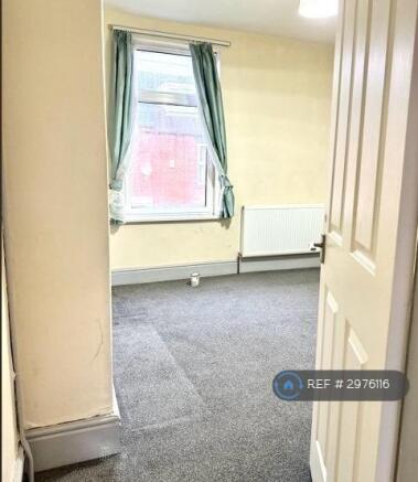 3 bed Terraced to rent Image 11