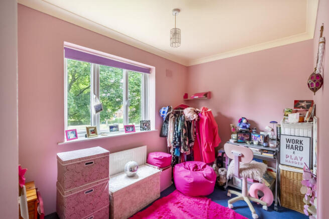 4 bed Semi-Detached for sale Image 10