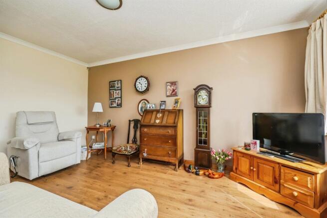 Keats Drive, Hucknall, Nottingham photo 4