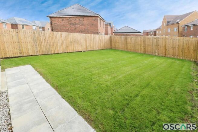 4 bed Detached to rent Image 4