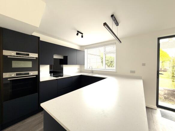 Kitchen (2)
